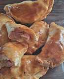 Empanadas de jamón y queso en freidora