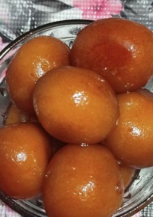 गुलाब जामुन (Gulam jamun recipe in hindi) रेसिपी मुख्य फोटो