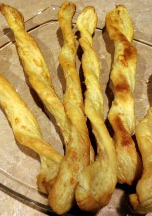 A picture of Pastry cheese straws.