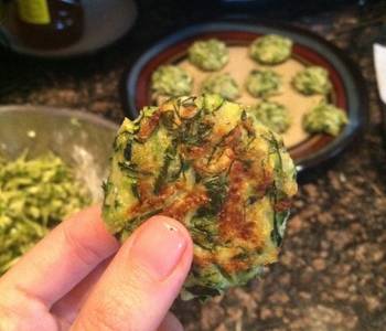 Easy Recipe Kolokithokeftedes Greek zucchini balls Practical Delicious