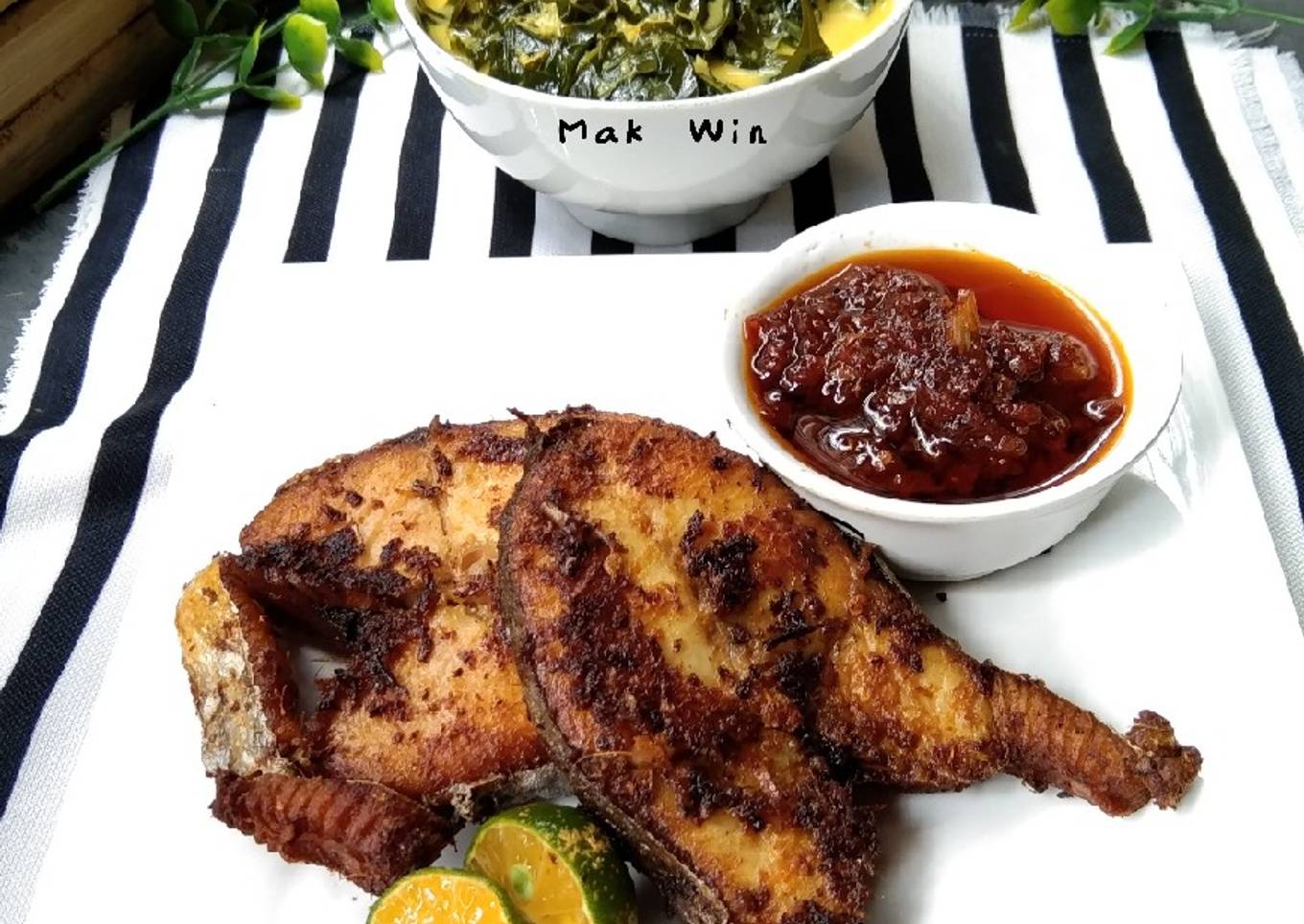 Ikan goreng bumbu bali