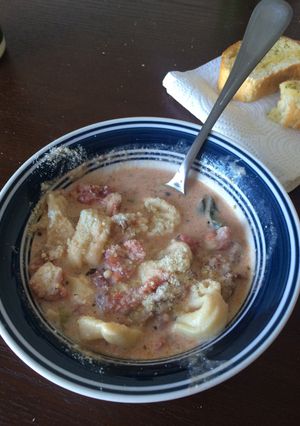 A picture of Crockpot Tortellini Soup.