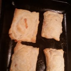 A picture of Ham and cheese bake.