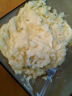 A picture of Sour cream & chive mashed potatoes.