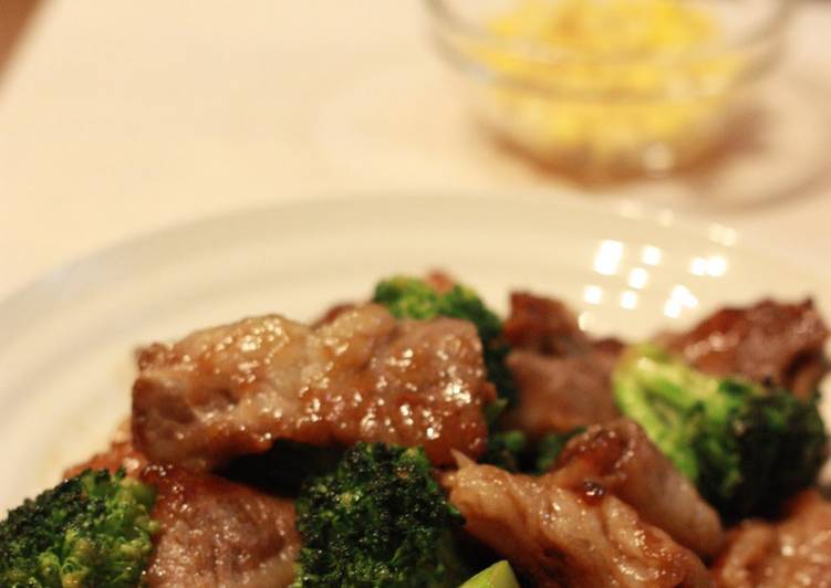 Simple Way to Prepare Super Quick Homemade Beef and Broccoli with Oyster Sauce