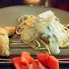A picture of crock pot cream cheese chicken.