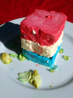 A picture of Ladybirds Homemade Vanilla Ice Cream.
