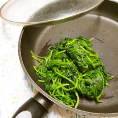 A picture of Saves Time, Water, and Gas! How To Boil Spinach.