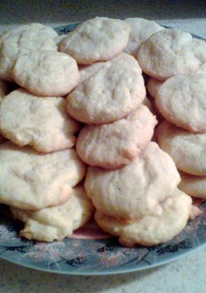 A picture of Vanilla Wafer Cookies.