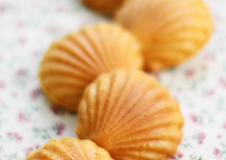 Recipe of Speedy Vanilla and Rum Madeleines