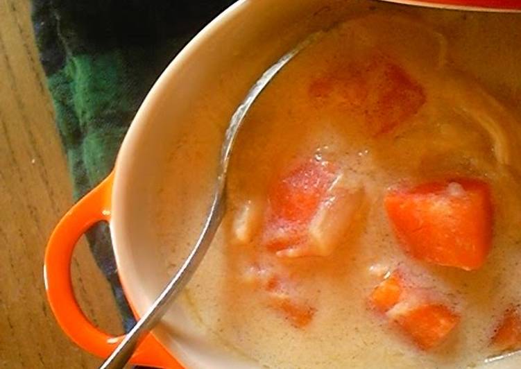 Stew with Plenty of Napa Cabbage