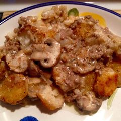 Beef Strogan-tot Hot dish A picture of Beef Strogan-tot Hot dish.