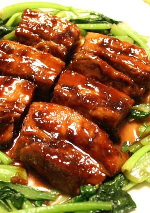 A picture of Juicy Chinese Stewed Pork Belly Blocks.
