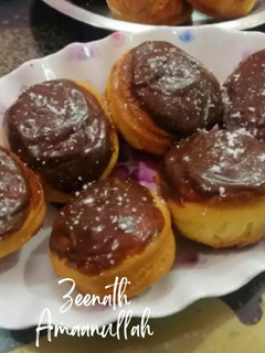A picture of Cream Cheese And Indian Mulberry Filled Doughnuts.