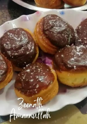 A picture of Cream Cheese And Indian Mulberry Filled Doughnuts.