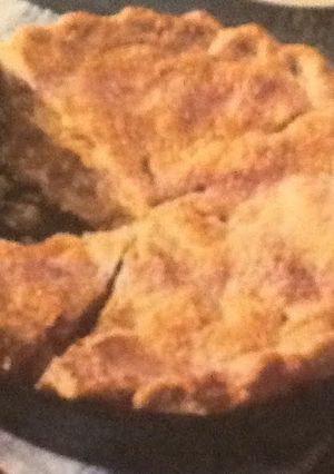 A picture of Cinnamon Apple Pie.