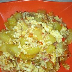 A picture of Irish and egg sauce.
