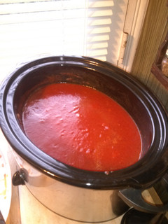 A picture of Simple crockpot pasta sauce.