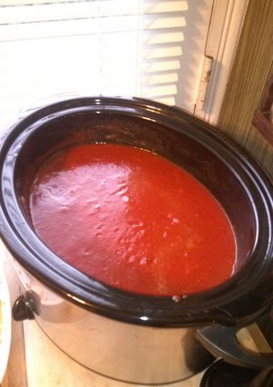 A picture of Simple crockpot pasta sauce.