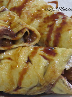 Una foto de Crepes de chocolate y manzana