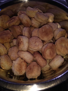 Una foto de Deliciosos scones de queso 🧀