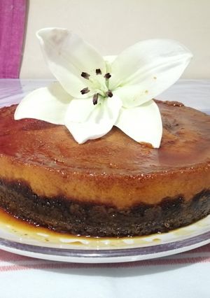 Una foto de Pastel imposible (chocoflan)