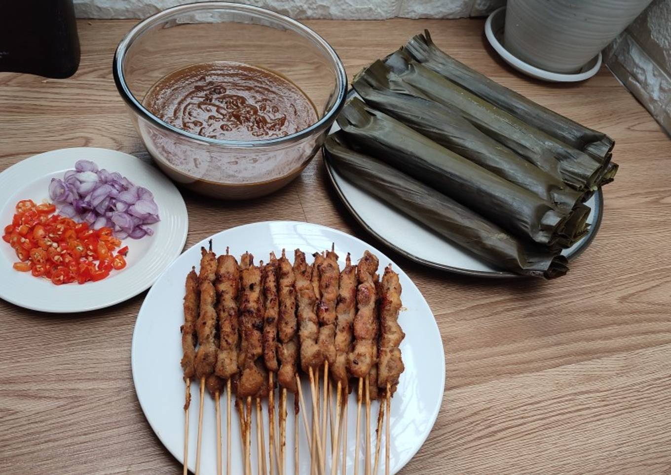 Sate ayam bumbu kacang