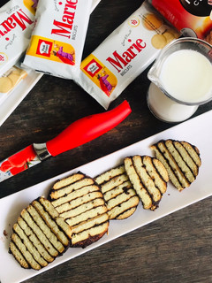 A picture of Instant Marie biscuit Cake.