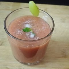 A picture of Grapes watermelon juice.