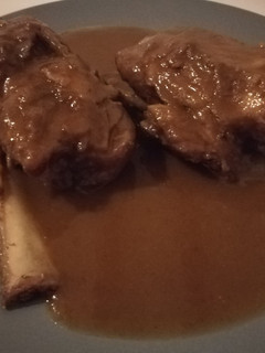 Una foto de Codillo de cerdo en salsa
