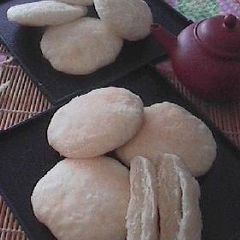 A picture of Sweet Taiwanese Sun Cakes Taiyanpin.