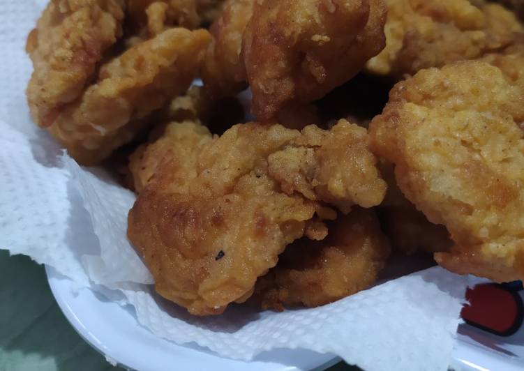 Bagaimana Menyiapkan Ayam goreng krispi, Bisa Manjain Lidah