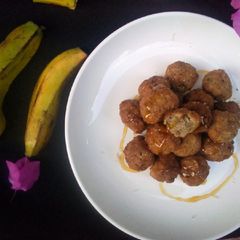 A picture of Banana balls.