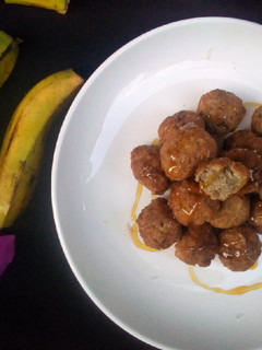 A picture of Banana balls.