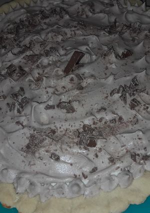 Una foto de Tarta de Banana con Dulce de leche y Crema