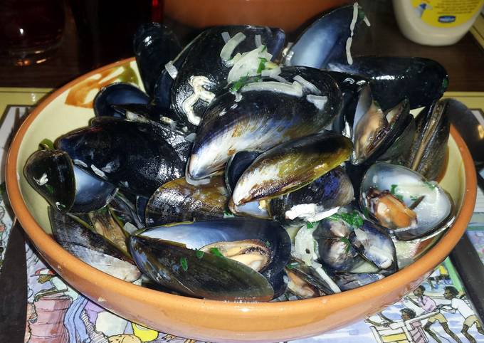 Recipe of Favorite Moules Mariniere