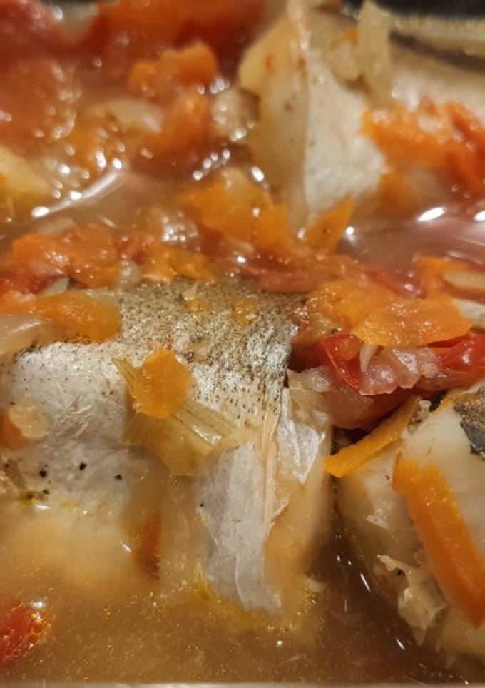 Хек с овощами в мультиварке