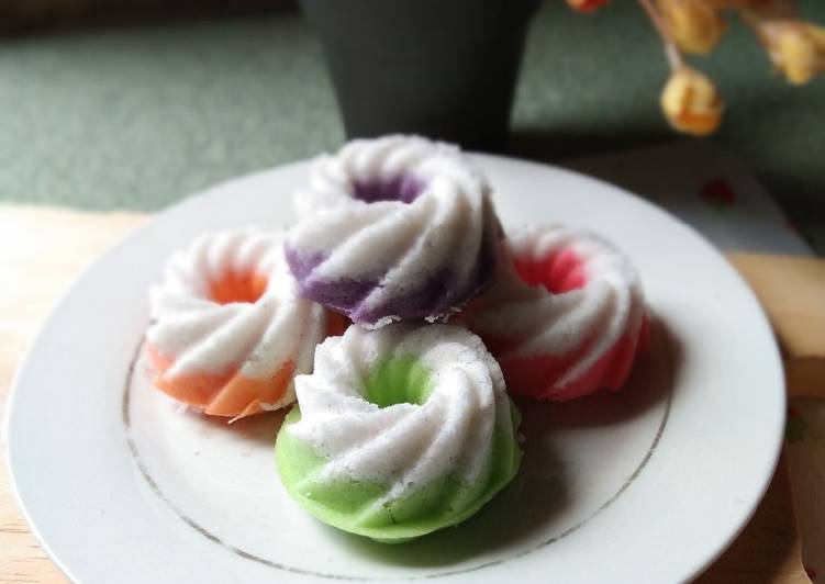 Bagaimana Menyiapkan Putu ayu warna warni, Menggugah Selera