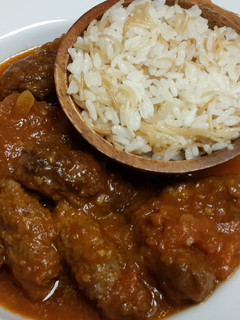 A picture of Kebab Hindi (Meatballs).