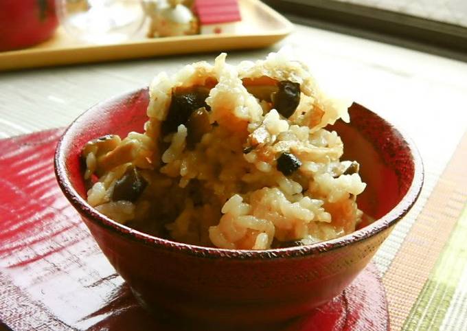 Recipe of Favorite Mixed Rice with Autumn Shimeji Mushroom and Aburaage