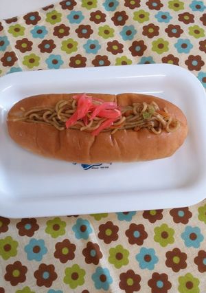 A picture of Quick & Easy Yakisoba Bread.