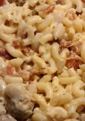 A picture of Bacon cheese burger casserole.