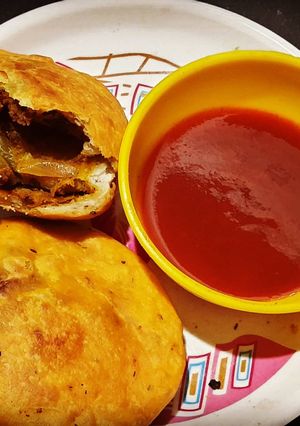 प्याज वाली कचौड़ी (pyaz wali kachodi recipe in Hindi) रेसिपी मुख्य फोटो