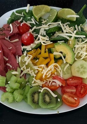 A picture of My Coriander and Garlic Beef Salad 🥰.