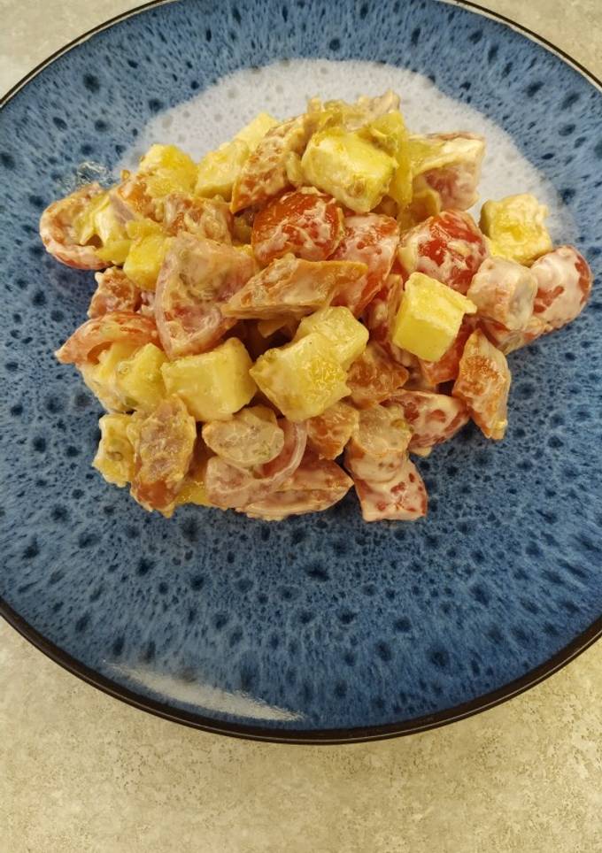 Салат з мисливськими ковбасками