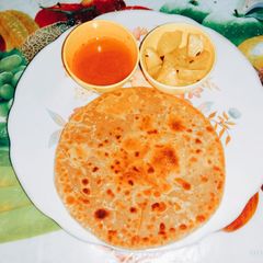 A picture of Tasty and crispy cheese paratha.