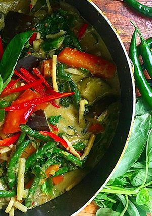 A picture of Vegan Thai Green Curry.