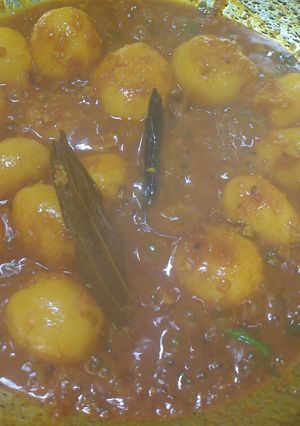 আলুর দম (Alur dom) রেসিপির প্রধান ছবি