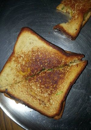 A picture of Aloo chaat Tawa toast.
