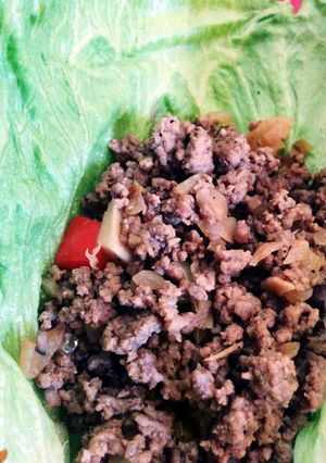 A picture of Lettuce Wraps.